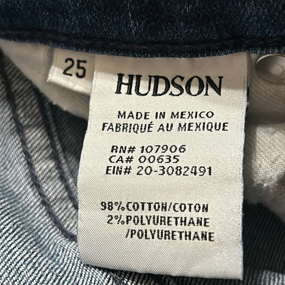 HUDSON | Amelia Rolled Cuffed Knee Short Bermuda Denim Jeans